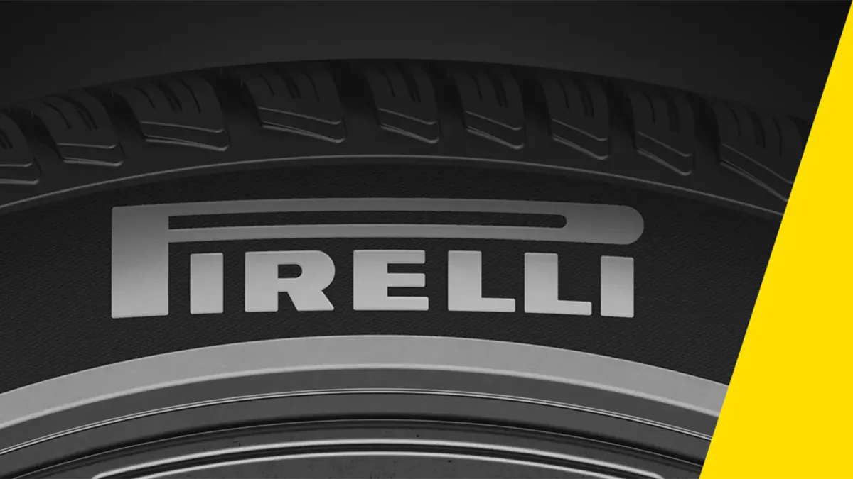 Pirelli Logo auf Reifenflanke