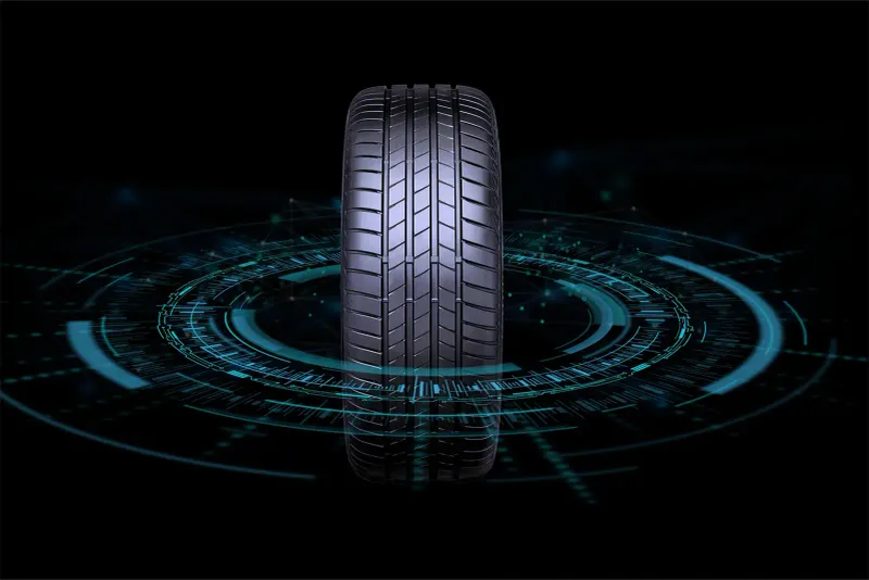 Bridgestone Reifenprofil in Frontansicht, umgeben von leuchtenden, technischen Kreislinien auf schwarzem Hintergrund